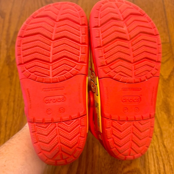 Cars Lightning McQueen Crocs- light up front- size C13 - Picture 5 of 5